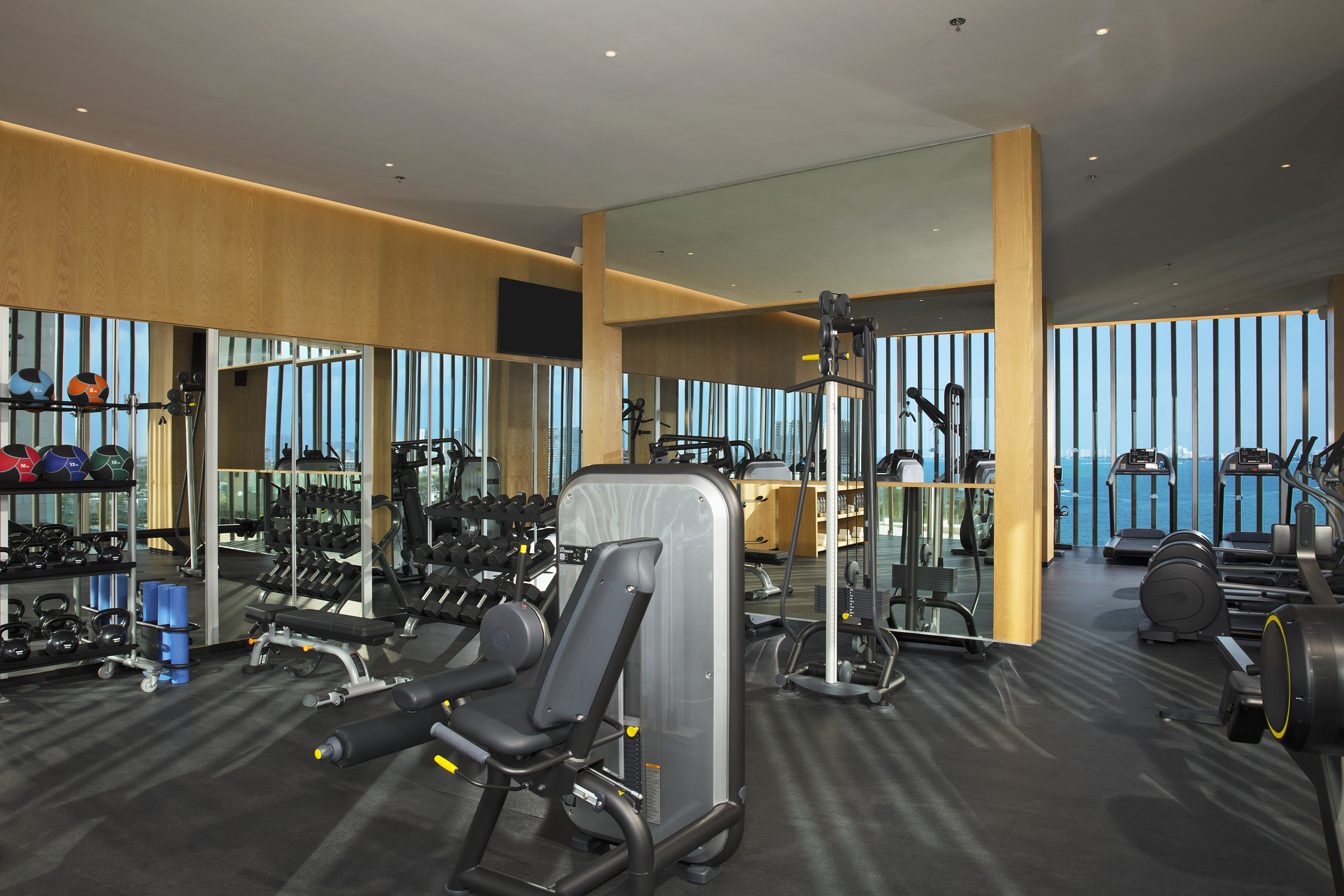 DREVC-FIT-FitnessCenter-2A-RGB