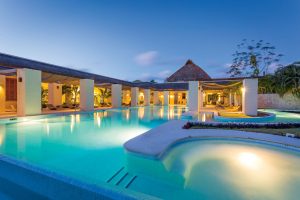 Grand Palladium Colonial