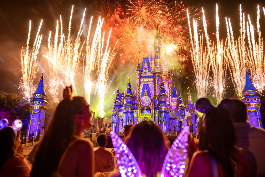 2022 Nouveaux modèles Promos Walt Disney World Boule à neige 50e  anniversaire du château de Fantasyland Vente à 68% Réduction