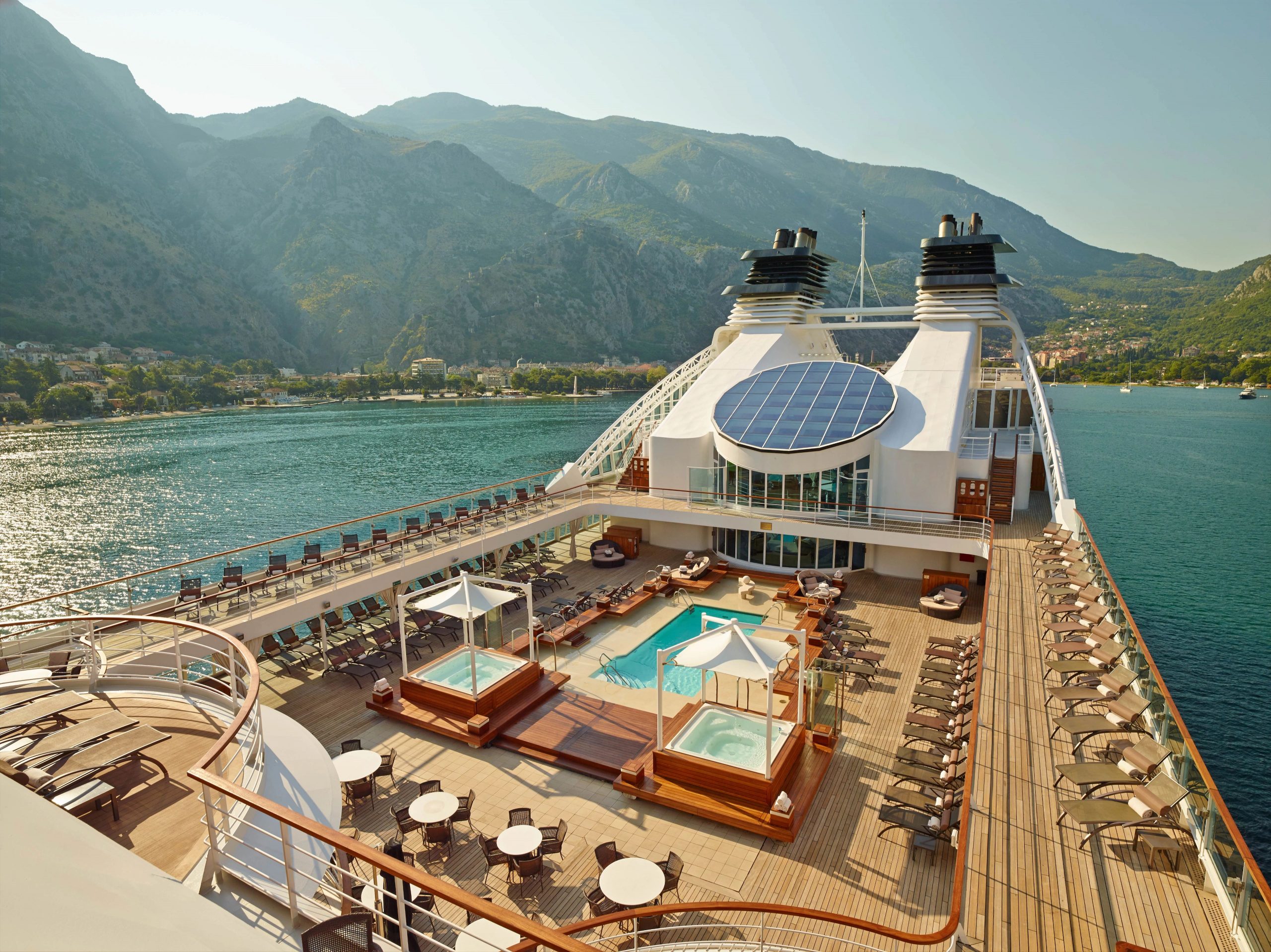 Seabourn OSQ - Pool Deck