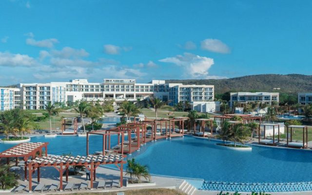 Gran Muthu Almirante Beach Resort