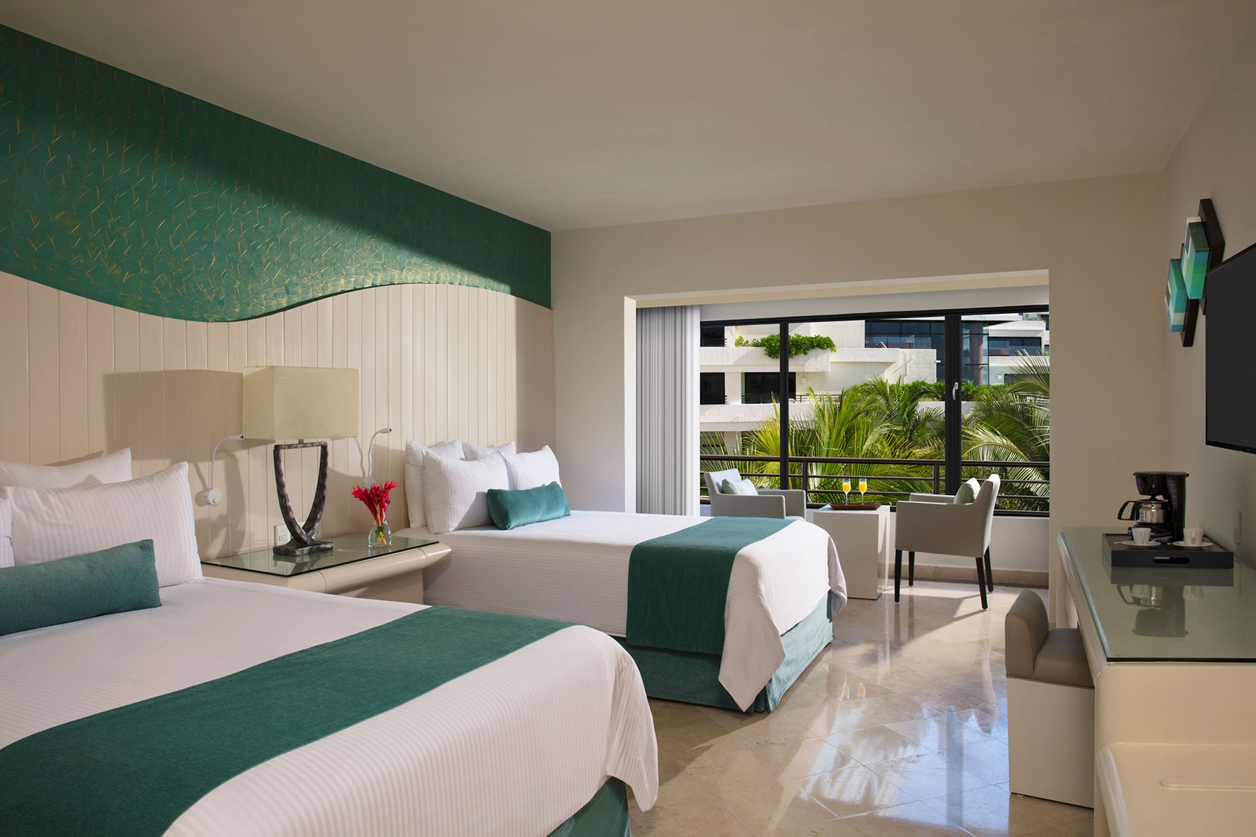 CUN-Now-Emerald-Cancun-Room-Deluxe-Garden-View-Double-001