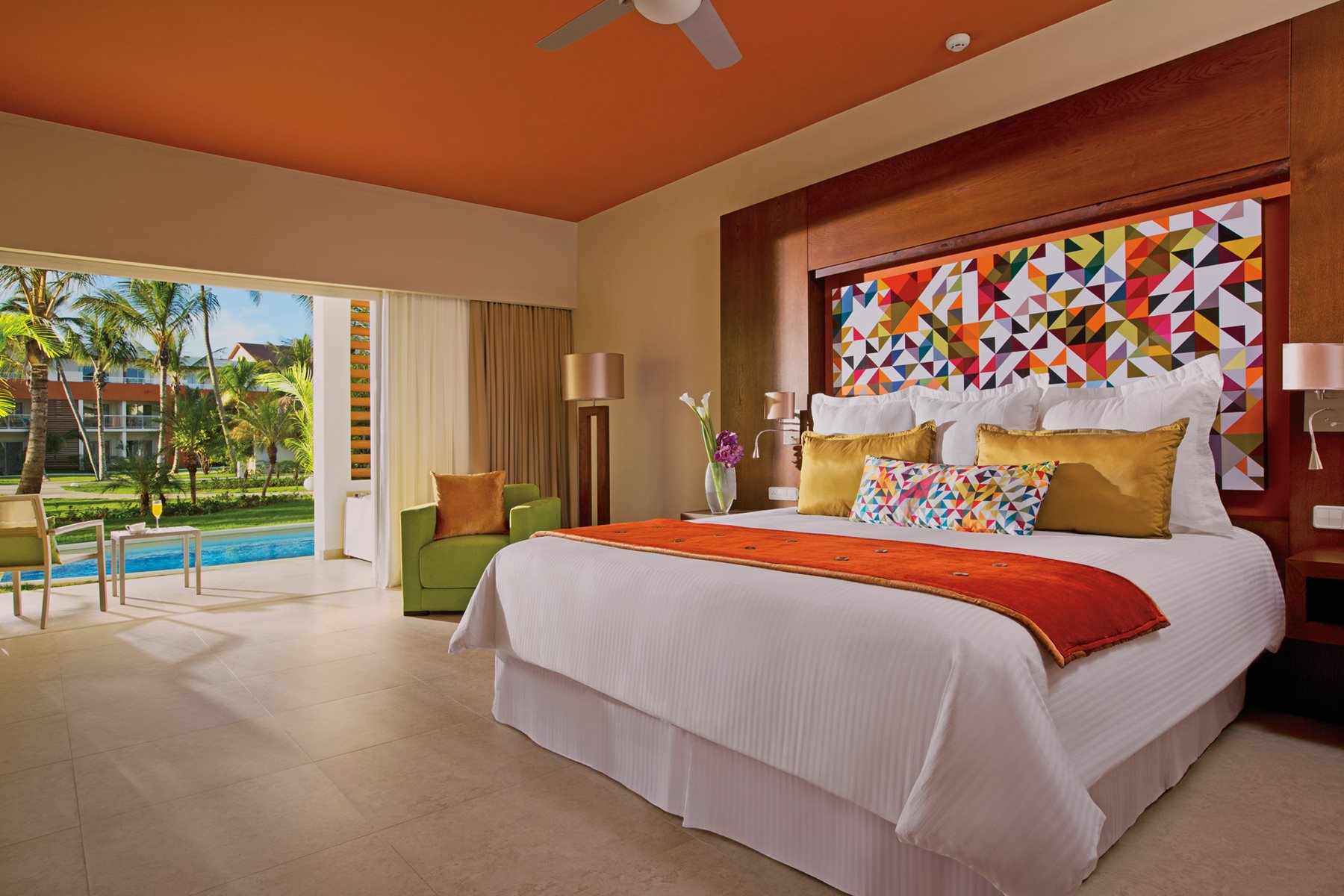 PUJ-Breathless-Punta-Cana-Room-Allure-Junior-Suite-Swim-Up-King