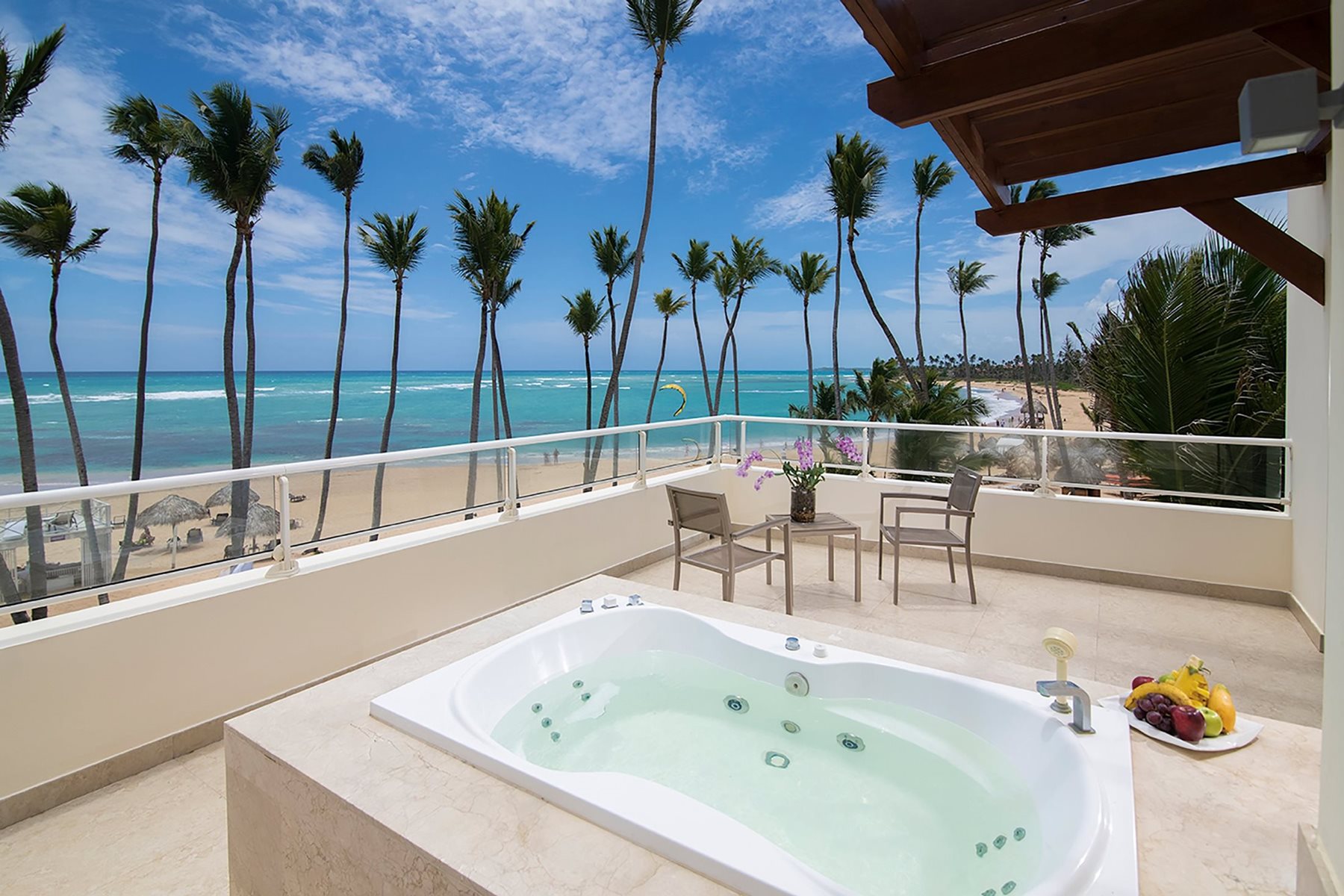 PUJ-Breathless-Punta-Cana-Room-Xhale-Master-Suite-Oceanfront-Terrace-001