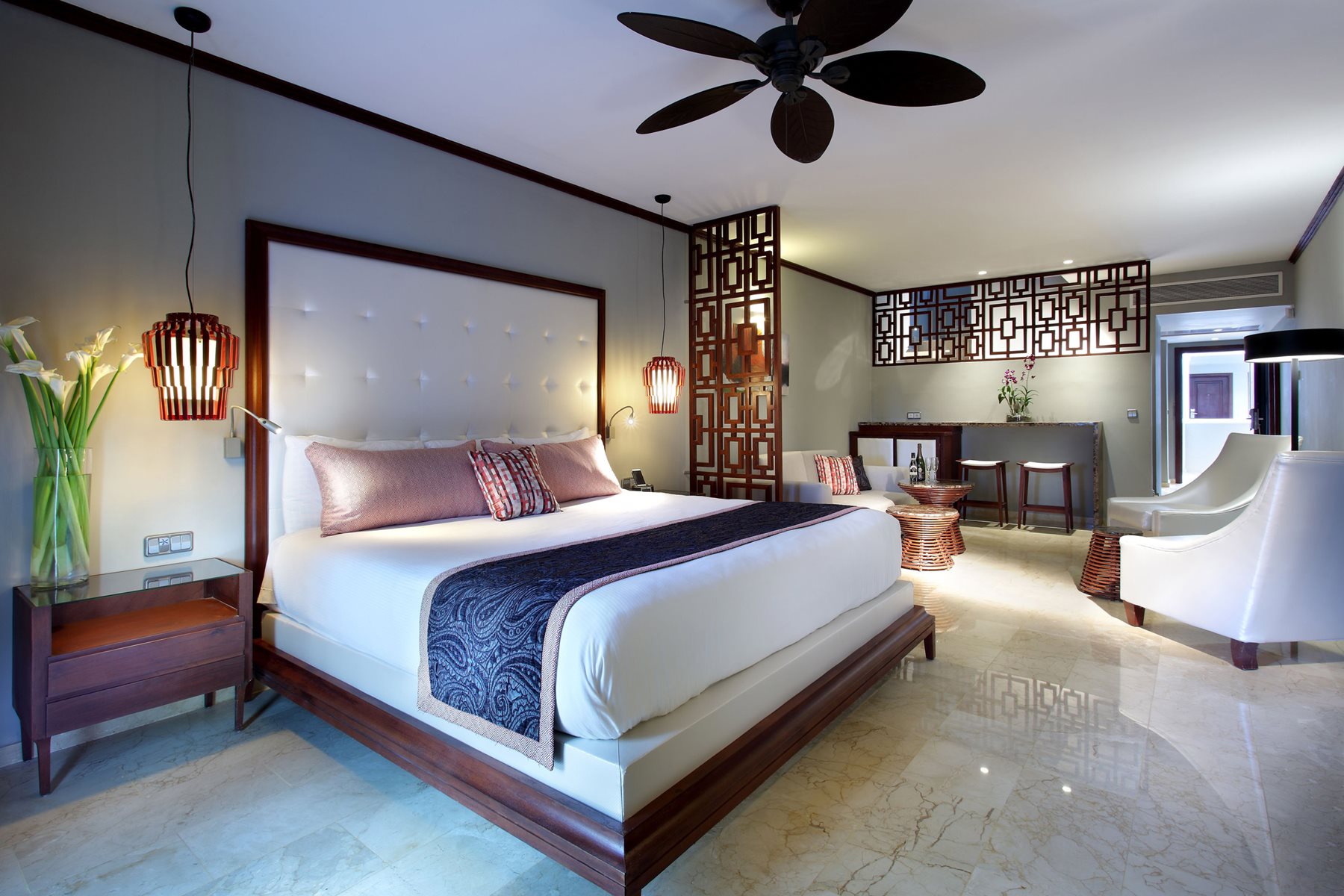 Grand-Palladium-Bavaro-Suites-Room-002-Luxury-Junior-Suite