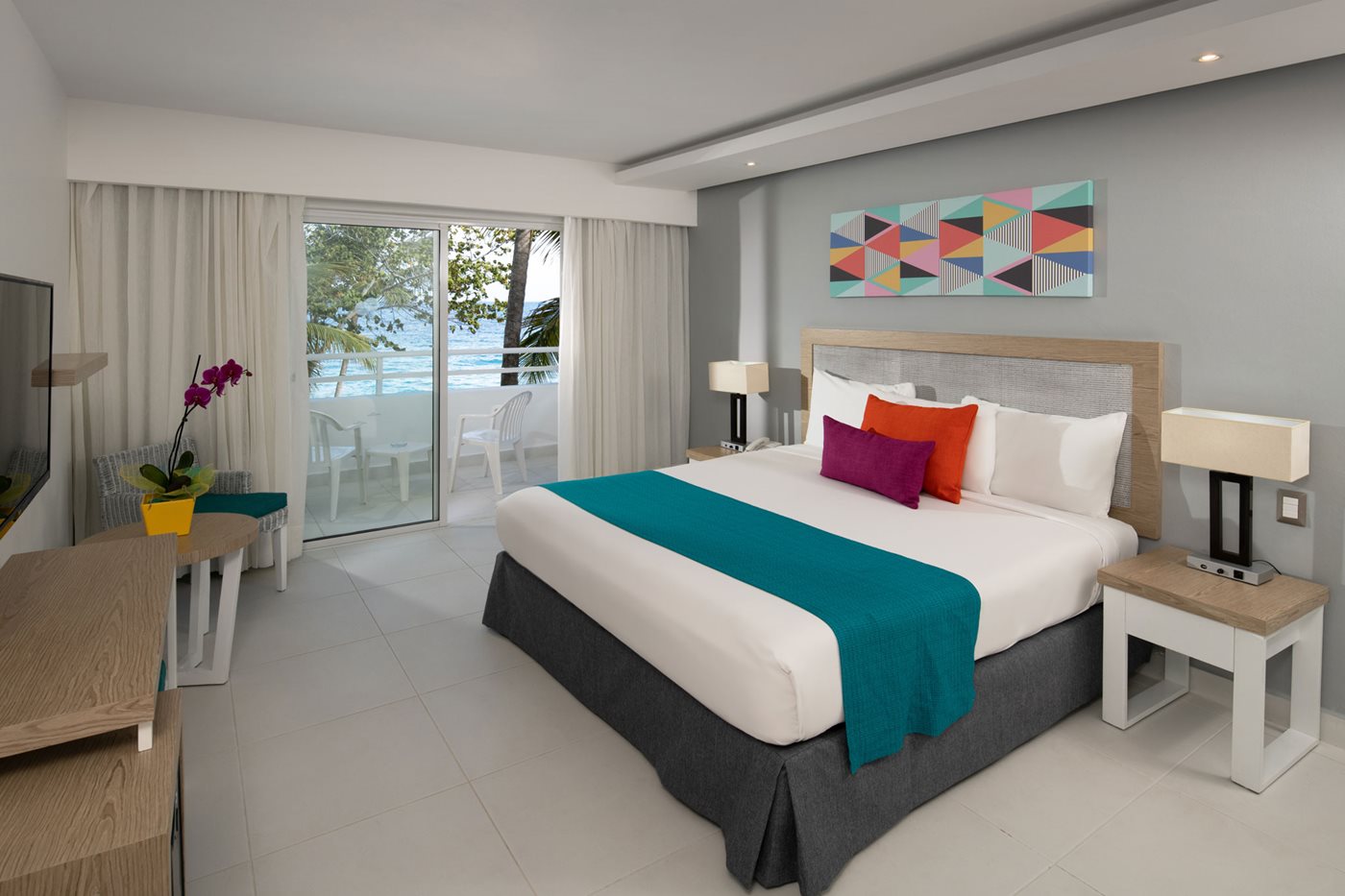 POP-Casa-Marina-Reef-Room-Renovated-Deluxe-Ocean-View-001