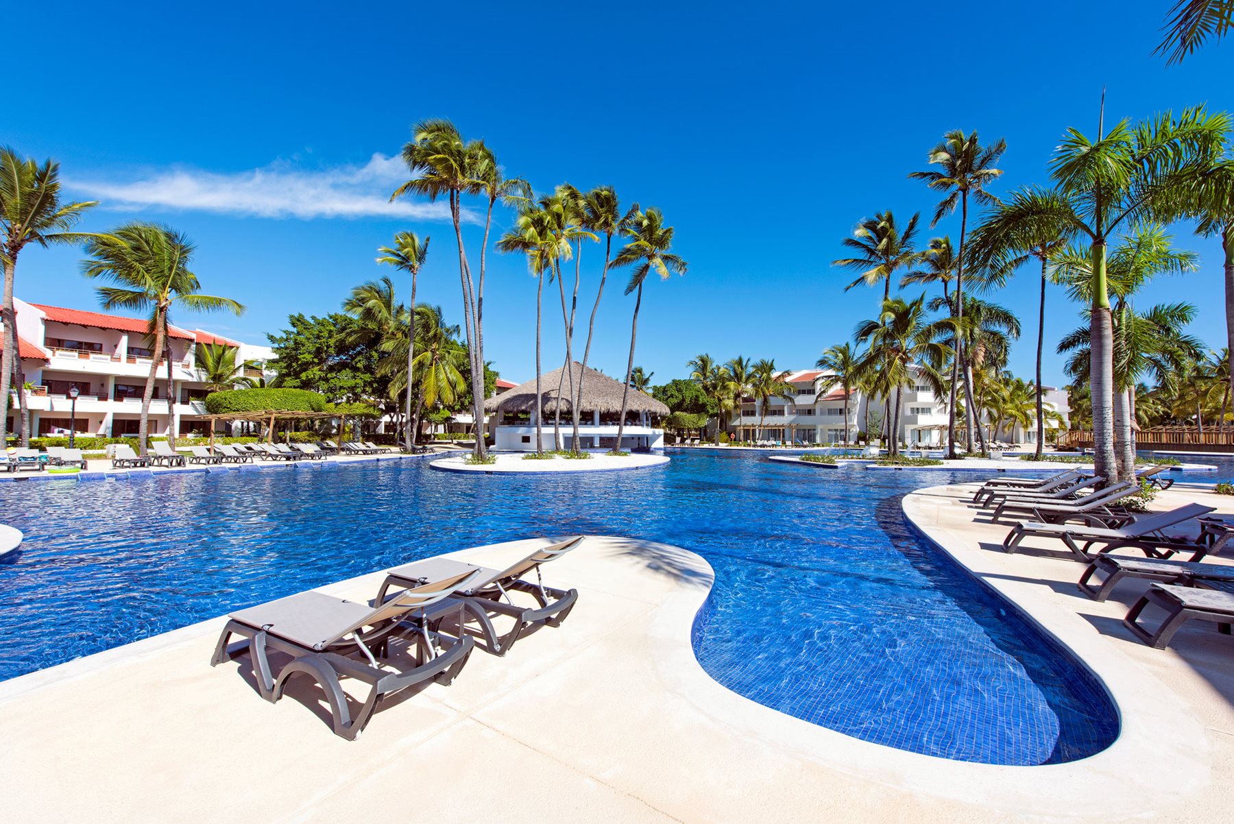 PUJ-Occidental-Punta-Cana-Pool-009