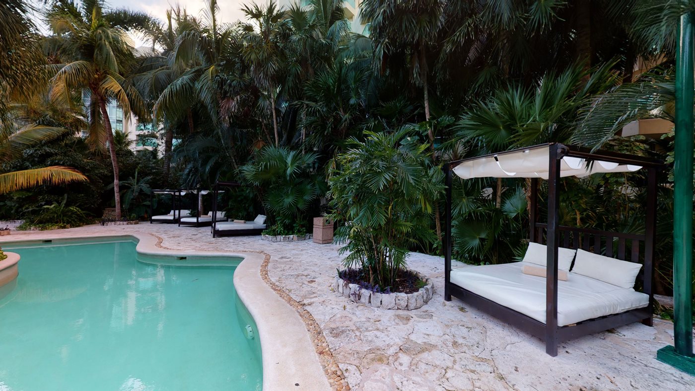 czm-grand-park-royal-cozumel-pool-02
