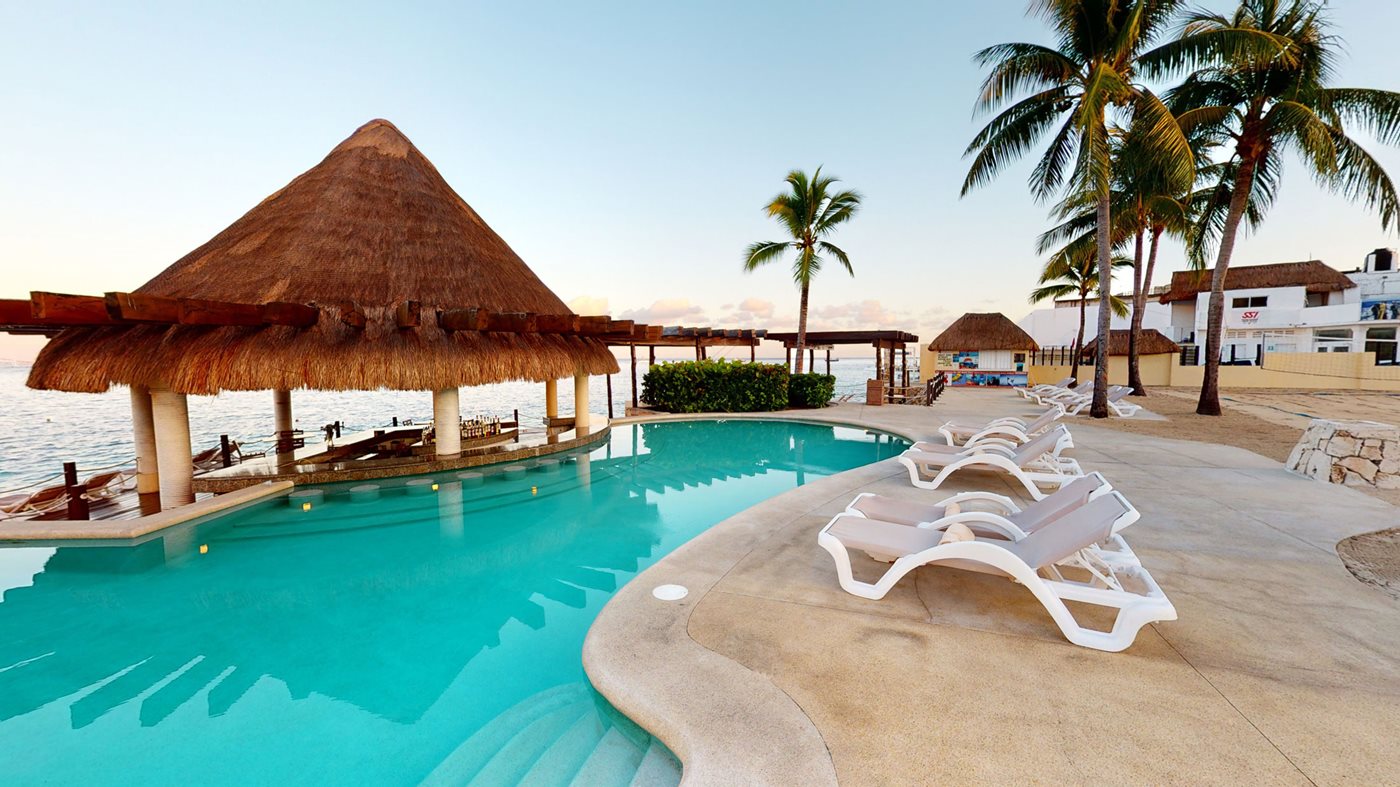 czm-grand-park-royal-cozumel-pool-inf-fam-02
