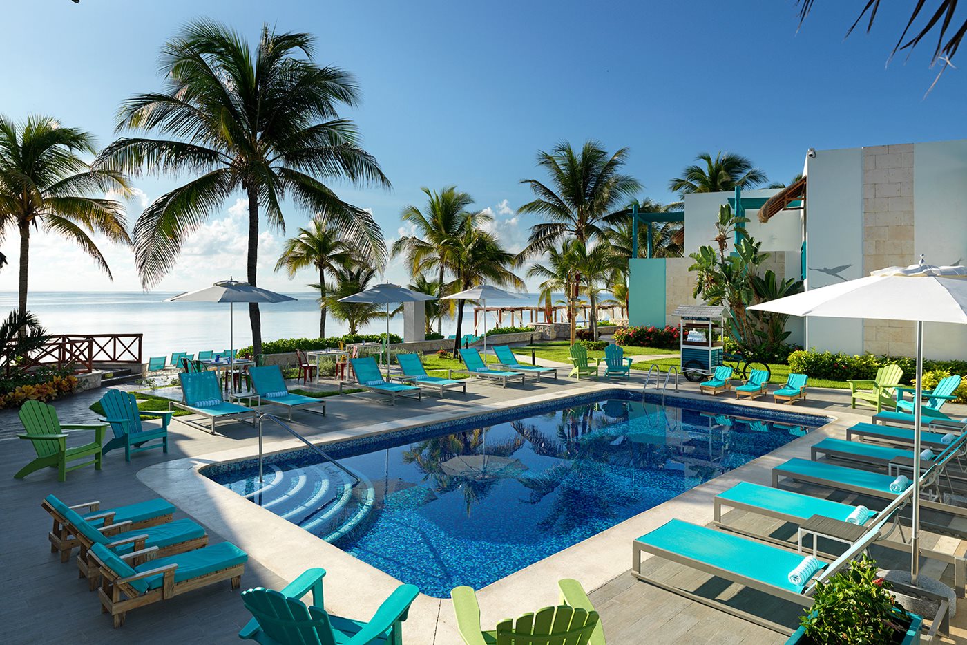 riv-margaritaville-cun-pool-01