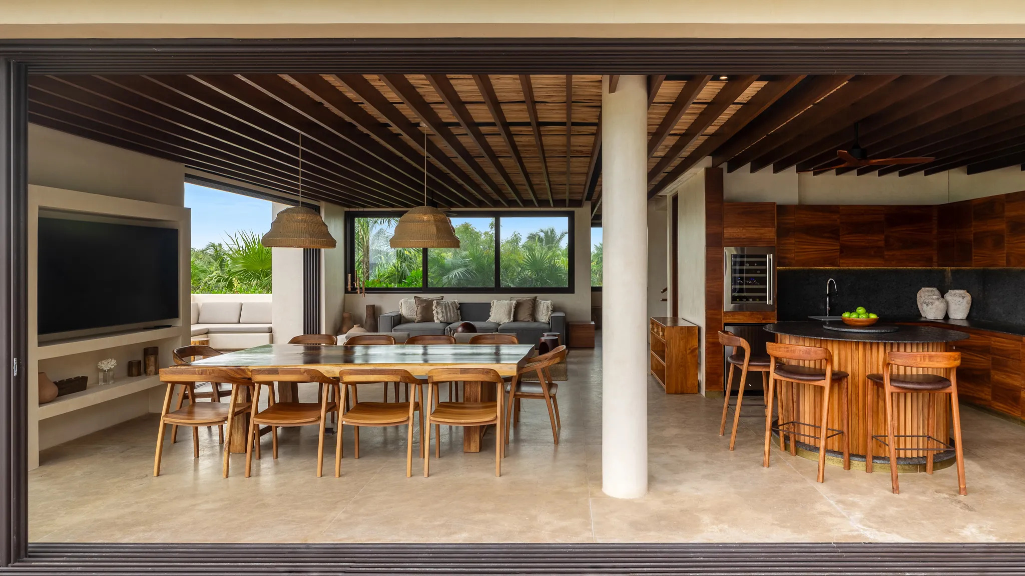 SECTU-BeachFront-Villa-KITCHEN-01-AFC