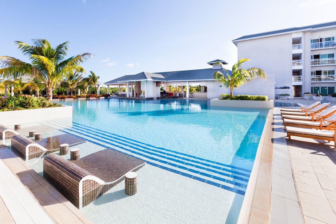 SNU-Paradisus-Los-Cayos-Pool-002-AR